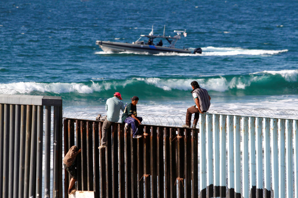 Migrant caravan arrives at U.S.-Mexico border