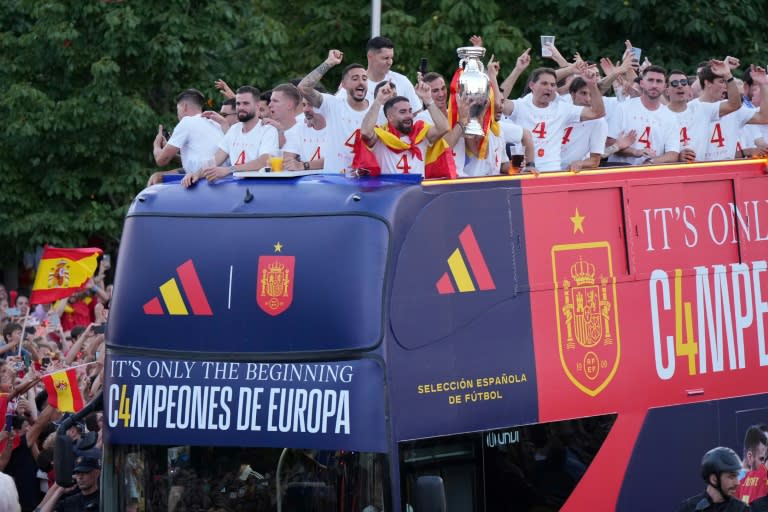 Jugadores de la selección española de fútbol recorren Madrid para celebrar su triunfo en la Eurocopa, el 15 de julio de 2024 (Cesar Manso)