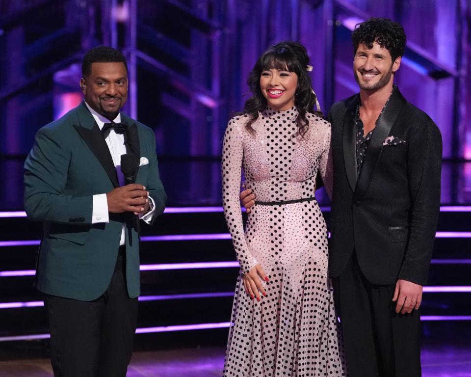 alfonso ribeiro, xochitl gomez and val chmerkovskiy, dancing with the stars 2023 final