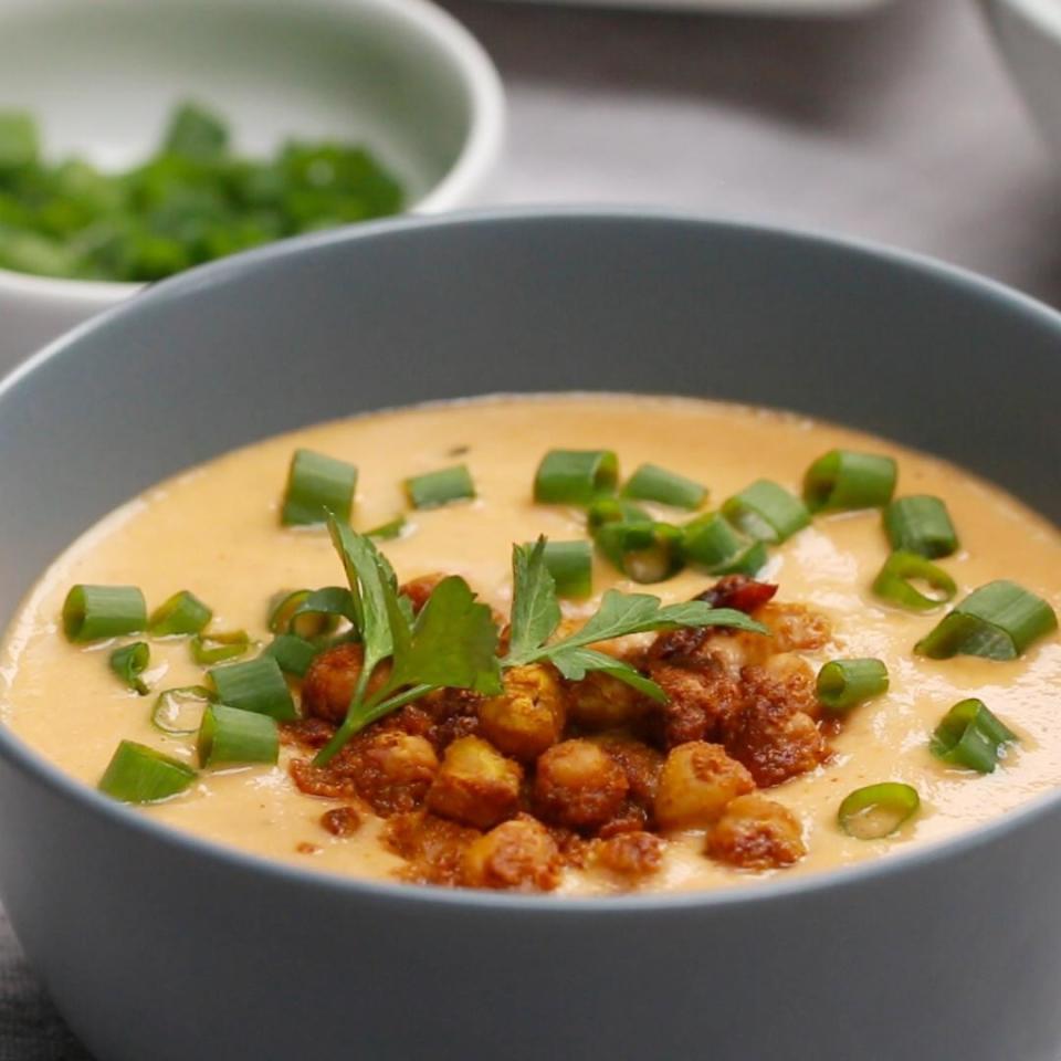 Roasted Cauliflower And Curry Soup