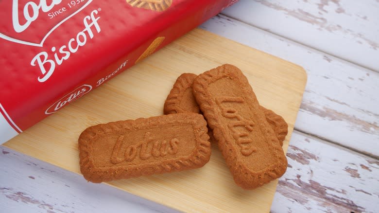 Biscoff cookies on cutting board