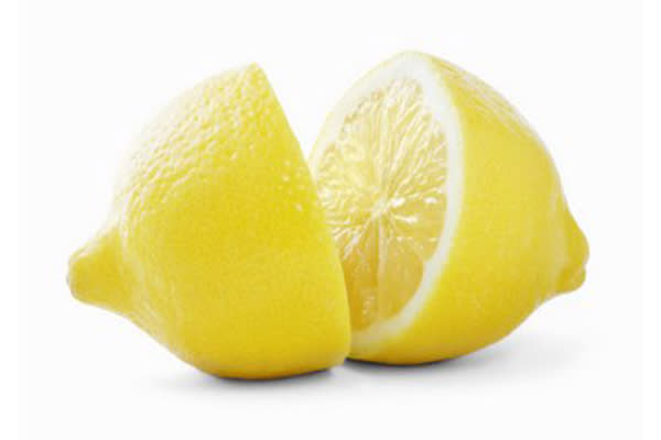 <div class="caption-credit"> Photo by: Fanpop</div>If you've been skimping on sleep lately (we know we shouldn't, but sometimes we're guilty), you may notice that your skin has lost its usual brightness and luster. To make the gray go away, squeeze some fresh lemon juice onto a cotton pad and apply to skin. <br> <br> "Lemon juice is an acid, so it can act as a toner for dull skin," says Dr. Sobel. "It has exfoliating properties, so it can help brighten the look of the skin. But, it can also be very drying, so make sure to rinse it off after ten minutes or so." A brighter, clearer skin <i>and</i> a natural aromatherapy treatment? We'll definitely be trying out this trick. <br> <br>