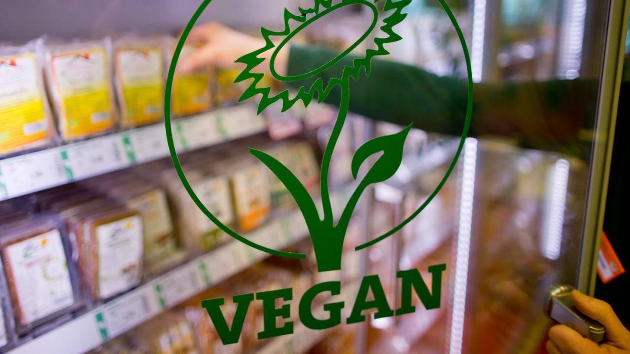 Vegane Produkte in einem Biosupermarkt: Foto: Daniel Karmann