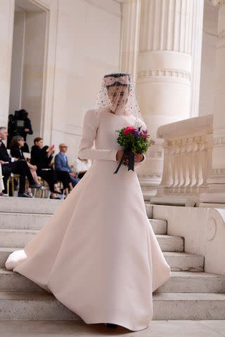 Margaret Qualley Brings Chanel's 'Haute Couture Tale' Short Film to Life on  the Runway in Classic All-White Look