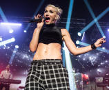 Gwen Stefani’s trainer, Gunnar Peterson, says that she gets her abs with the help of intense (but not lengthy) workouts. "Focus on cardio that uses your whole body to challenge more muscles and burn extra calories in less time," <a href="http://www.fitnessmagazine.com/workout/real-plans/celebrity/gwen-stefanis-workout/" rel="nofollow noopener" target="_blank" data-ylk="slk:said Peterson;elm:context_link;itc:0;sec:content-canvas" class="link ">said Peterson</a>, who is a fan of rowing. "It's easy on joints and works every muscle."