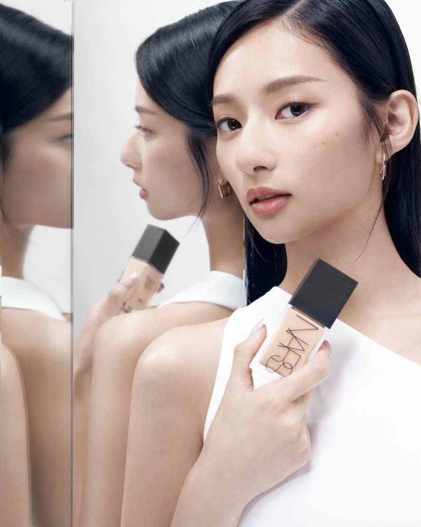 NARS Light Reflecting Foundation 原生光亮肌粉底液 KA Yan