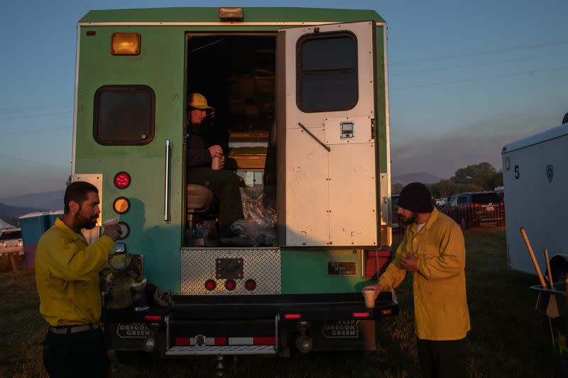 The Wider Image: Oregon inmates find redemption in fighting wildfires