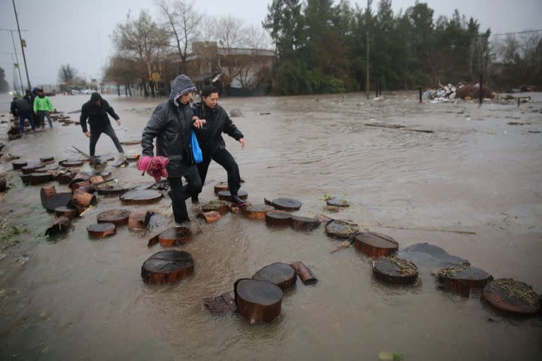 Inundaciones en La Plata, calle 13 y 94