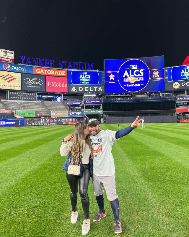 Jose Altuve and his wife (2nd from right).