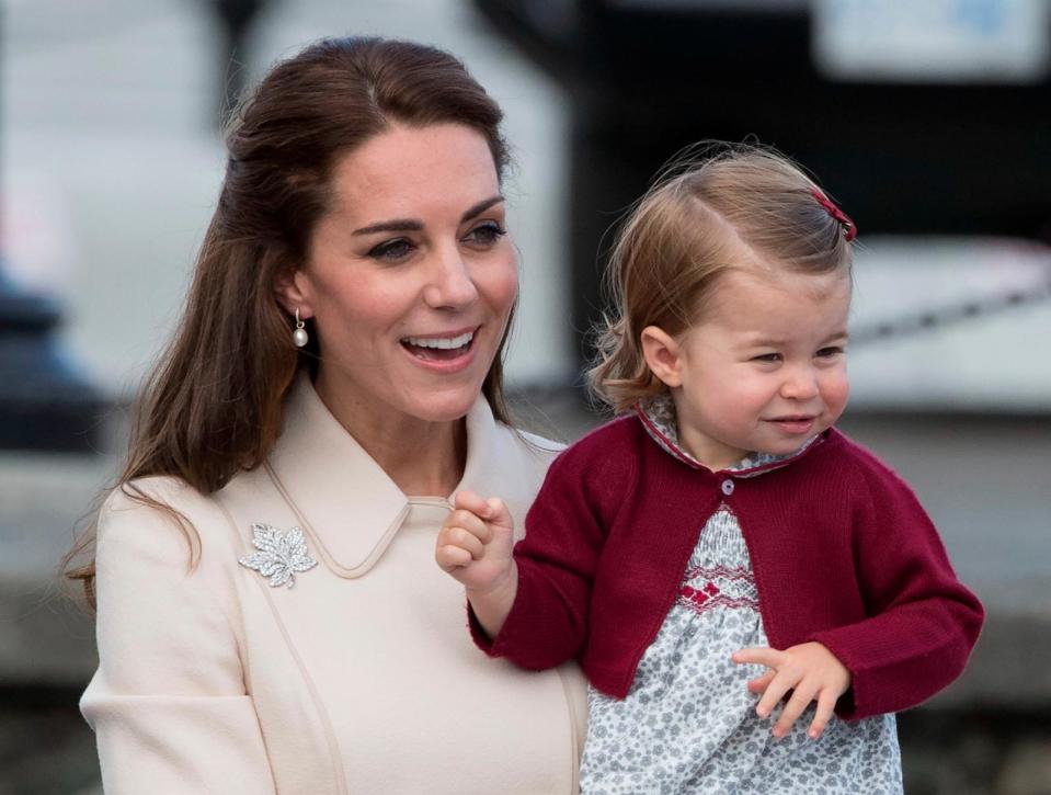 PHOTO: Catherine, Duchess of Cambridge and Princess Charlotte leave from Victoria Harbour to board a sea-plane on the final day of their Royal Tour of Canada, Oct. 1, 2016, in Victoria, Canada.  (Stephen Lock/Pool/Getty Images)