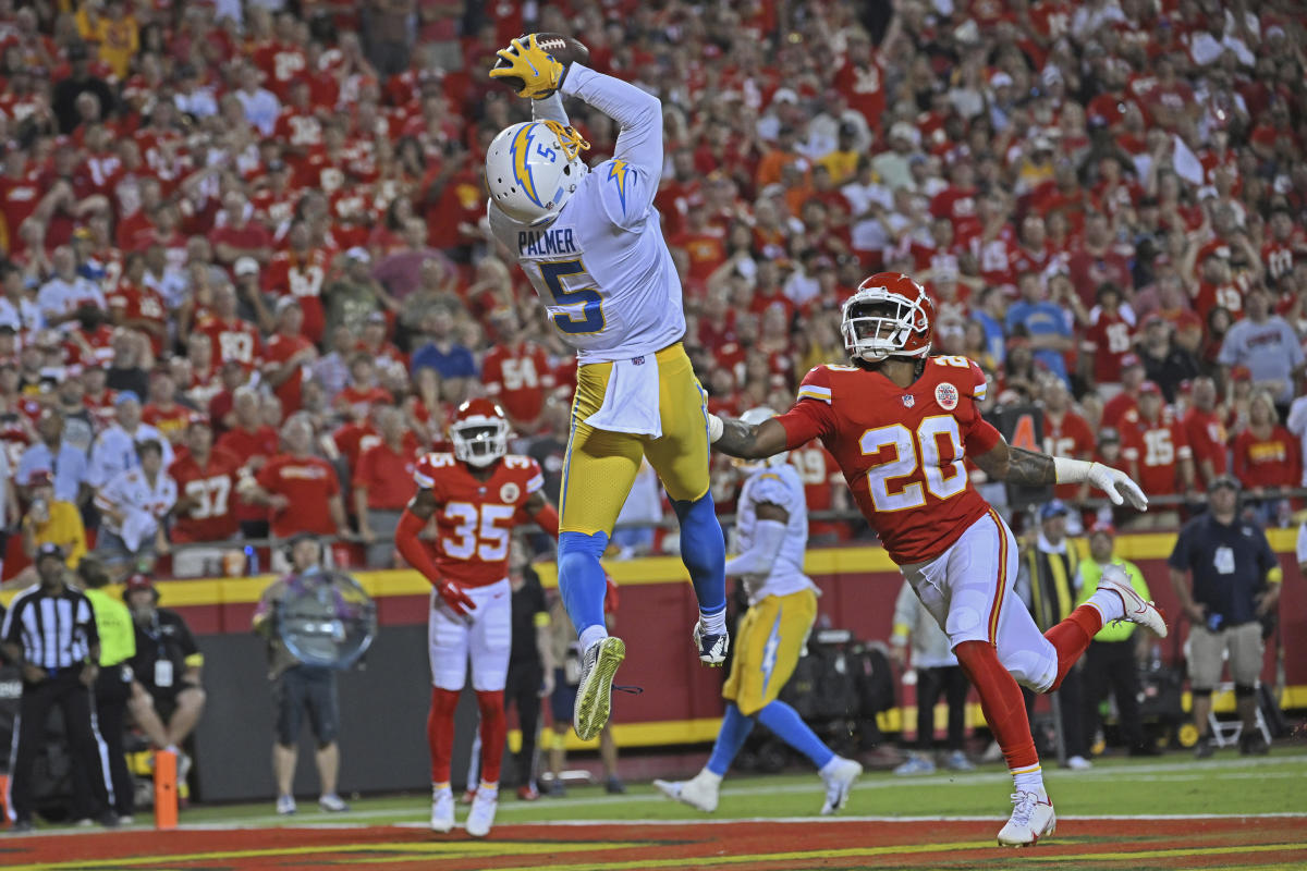 Chargers gamble, drive back Chiefs