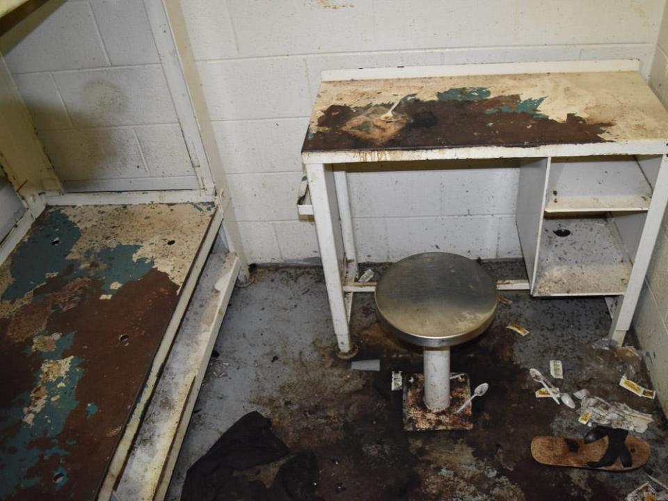 The Georgia jail cell where Lashawn Thompson was found dead.