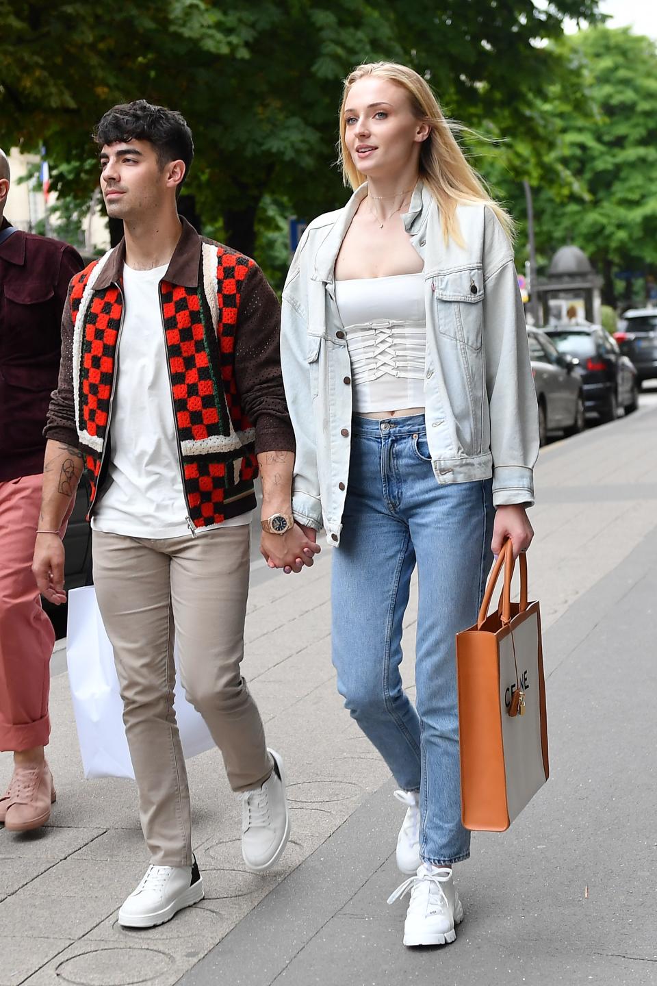 <h1 class="title">sophie-turner-and-joe-jonas</h1> <cite class="credit">Photo: Getty Images</cite>