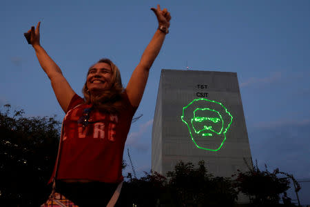 Supporters of imprisoned Brazil's former president Luiz Inacio Lula da Silva attend a rally outside the Supreme Electoral Tribunal, in Brasilia, Brazil, August 15, 2018. REUTERS/Ueslei Marcelino