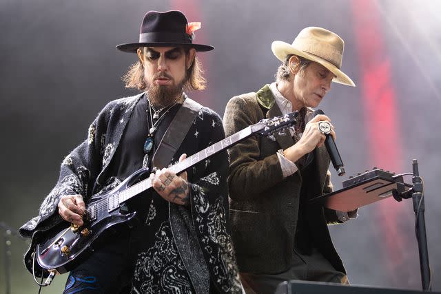 <p>Kieran Frost/Redferns</p> Dave Navarro and Perry Farrell of Jane's Addiction