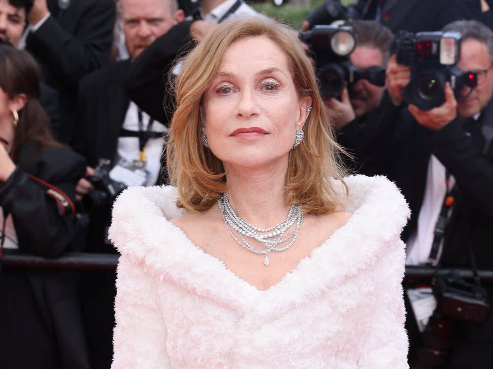 Isabelle Huppert wird mit dem Lumière Award ausgezeichnet. (Bild: imago images/ABACAPRESS)