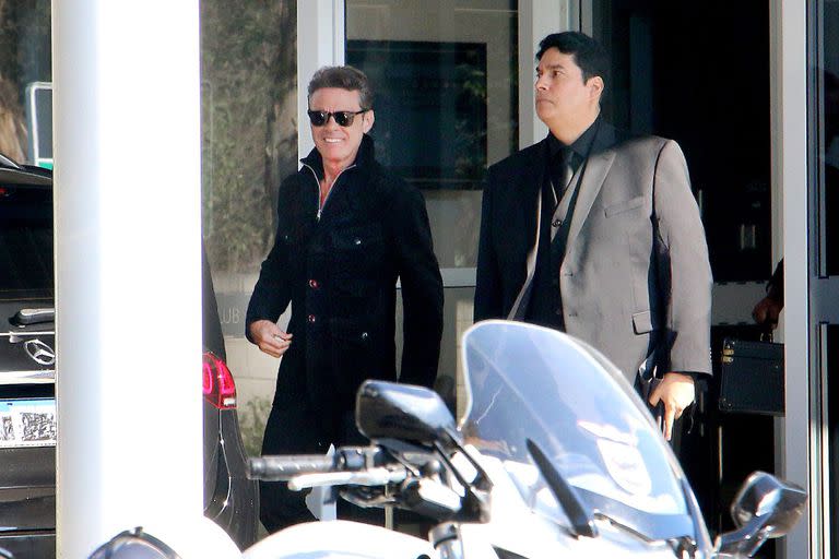 Luis Miguel llegó al aeropuerto de Ezeiza el martes, en un vuelo privado desde Cabo San Lucas