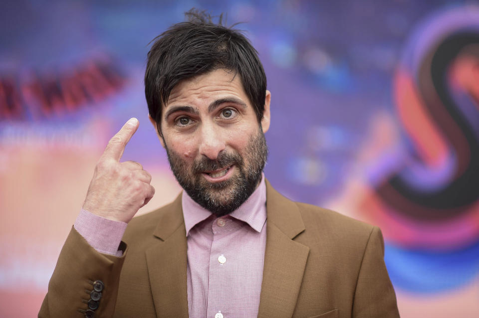 Jason Schwartzman llega al estreno mundial de "Spider-Man: Across The Spider-verse" el martes 30 de mayo de 2023, en Regency Village Theatre en Los Angeles. (Foto Richard Shotwell/Invision/AP)