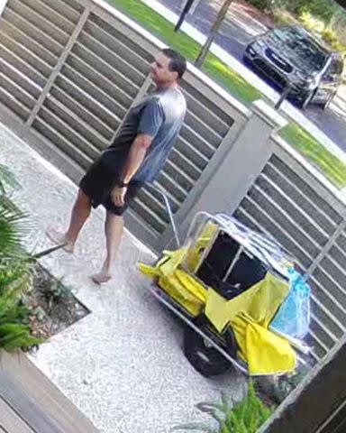 <p>Beaufort County Sheriff's Office/Facebook</p> Stanley Kotowski exiting his rental home