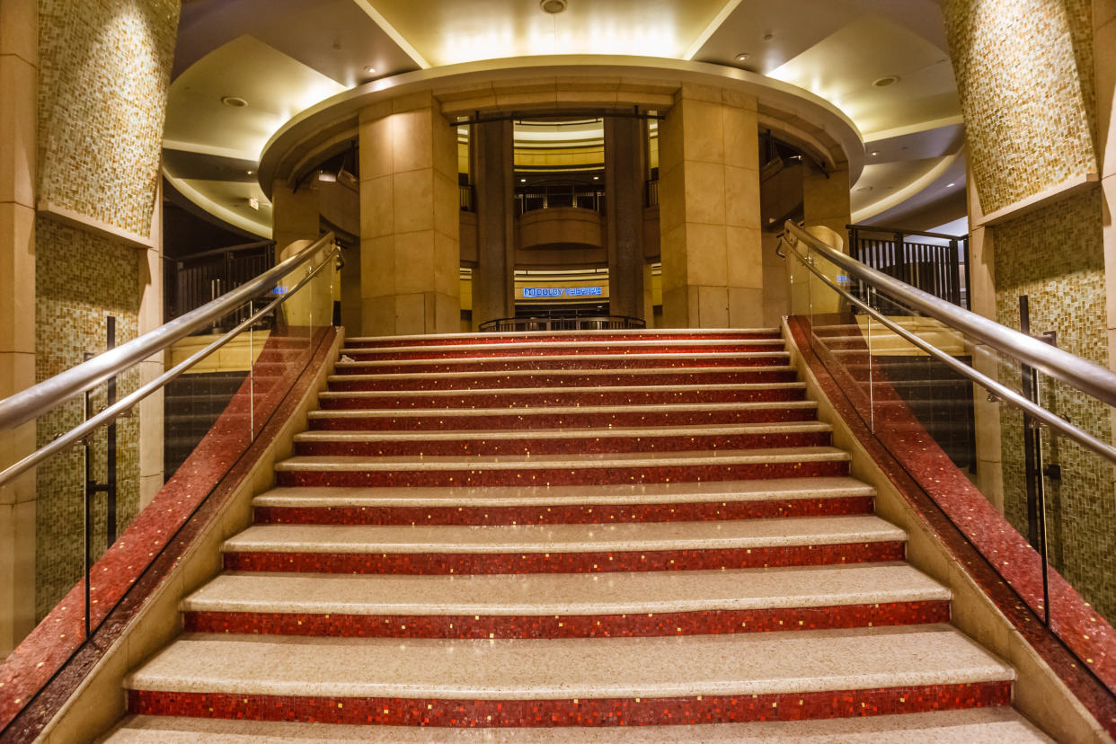 The Oscars red carpet takes place on the famous steps of the Dolby Theatre in Hollywood, Los Angeles. Here's how to watch the Oscars red carpet in 2023. (Photo: Getty Images) 