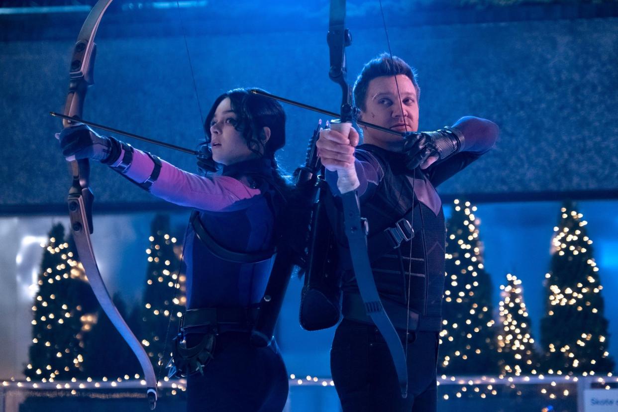 Hailee Steinfeld and Jeremy Renner in 'Hawkeye' (Disney+)