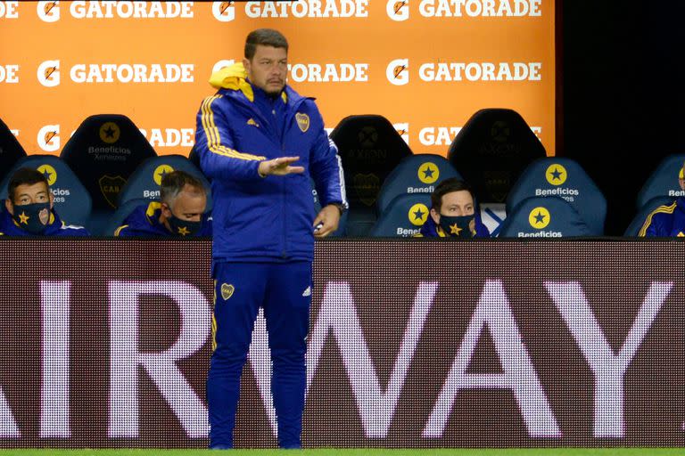 Sebastián Battaglia, durante el partido en el que dirigió a los juveniles de Boca contra San Lorenzo