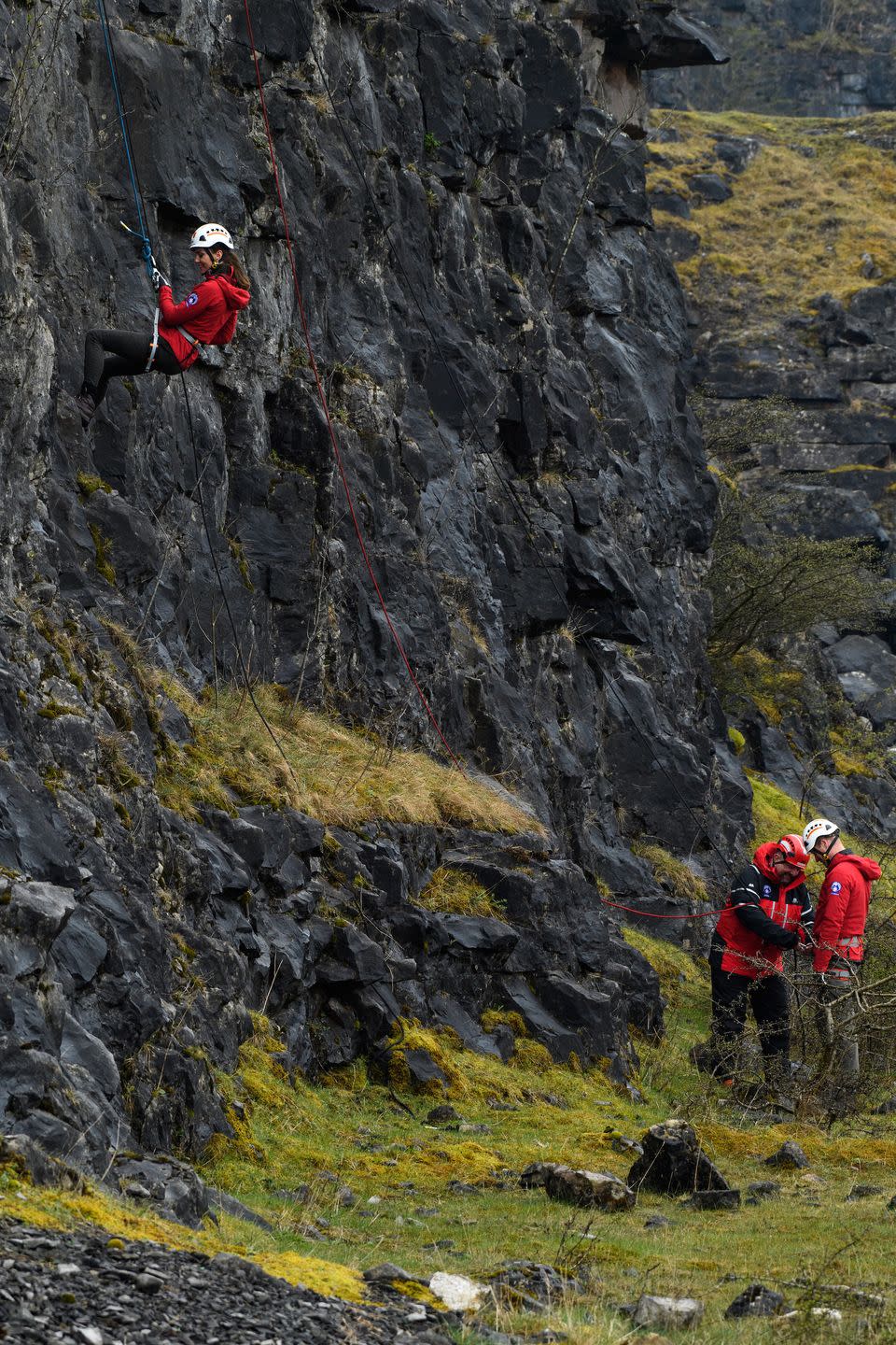 merthyr tydfil, wales april 27 prince william, prince of wales and catherine, princes of wales abseil down a cliff while visiting central beacons mountain rescue team at morlais quarry during their 2 day visit to wales on april 27, 2023 in merthyr tydfil, united kingdom the prince and princes of wales are visiting the country to celebrate the 60th anniversary of central beacons mountain rescue and to meet members of local communities photo by polly thomasgetty images