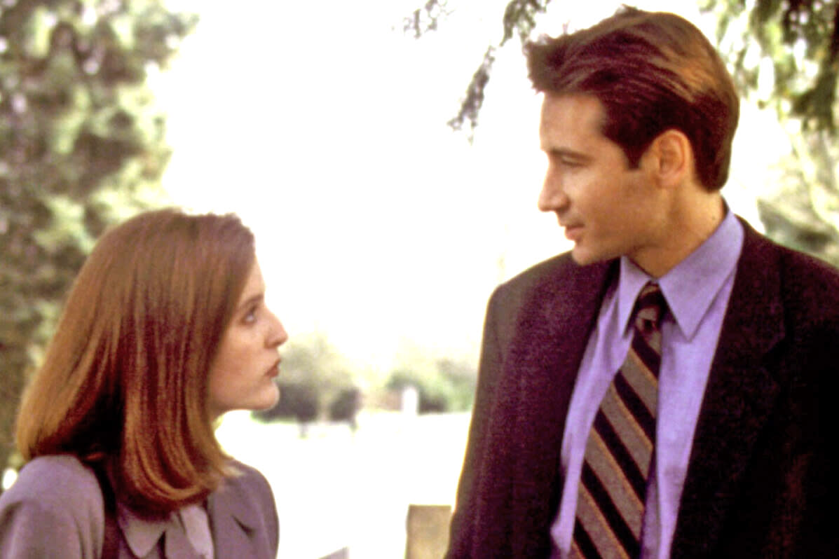 Gillian Anderson and David Duchovny in the series premiere of The X-Files. (Courtesy Fox/Everett Collection)