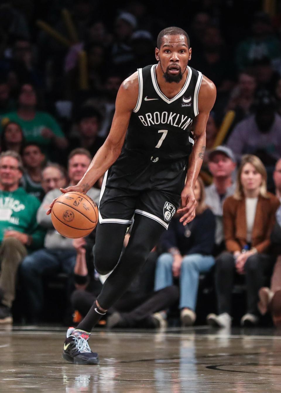 Brooklyn Nets forward Kevin Durant (7) may not be heading to the Suns, or any other NBA team beside the Nets, after all.