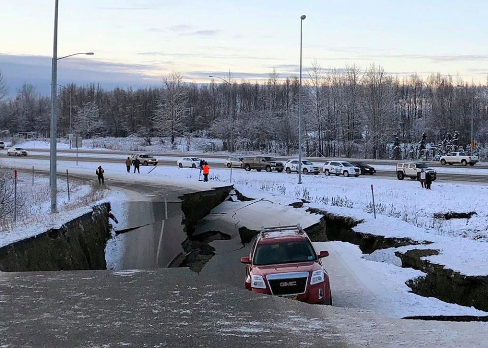 Minnesota Drive Expressway in Anchorage
