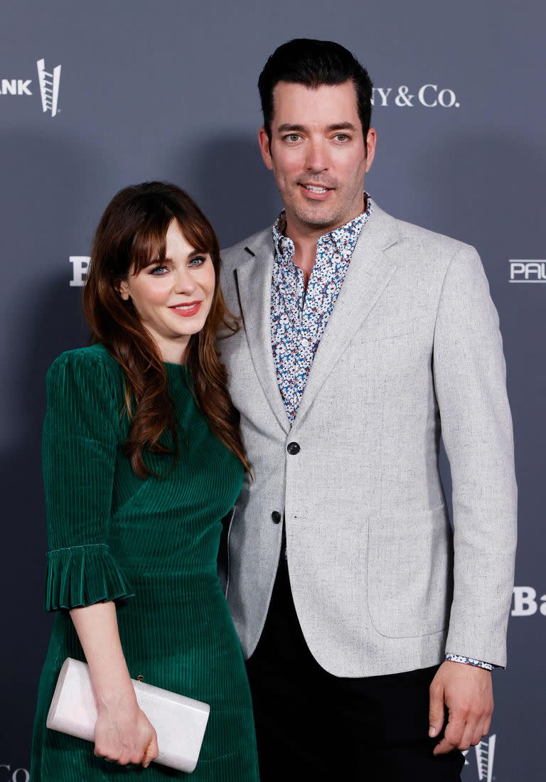 La actriz estadounidense Zooey Deschanel y Jonathan Scott asistieron a la Gala Baby2Baby 