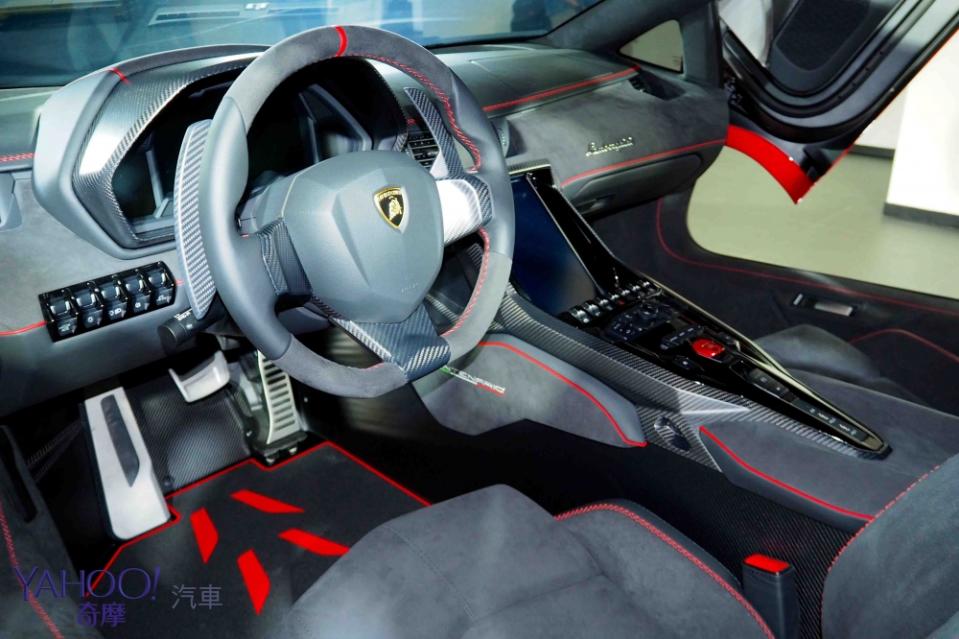 億萬終極牛魔王！超限量Lamborghini Centenario終於親臨台灣！