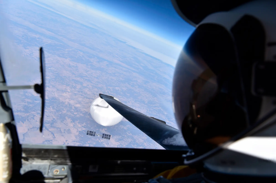 A U.S. Air Force U-2 Dragon Lady pilot looks down at the suspected Chinese surveillance balloon as it drifts over the Central Continental United States on February 3, 2023. The balloon was shot down the following day. <em>DOD</em>