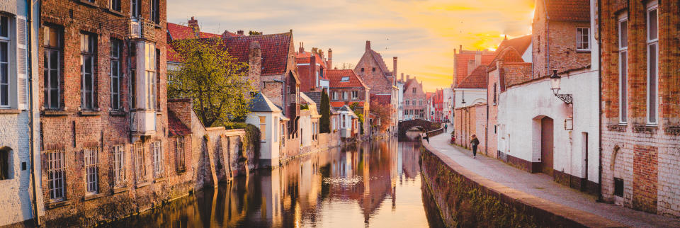 Bruges au coucher de soleil