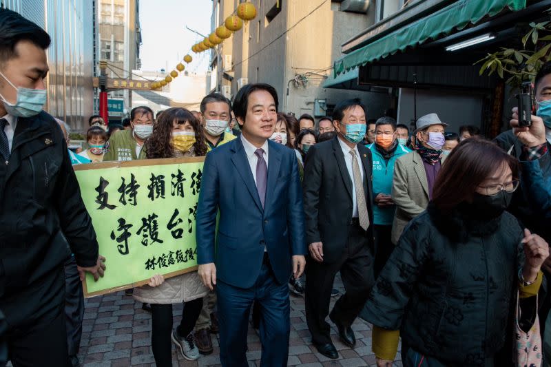 ▲賴清德每每回到台南，都有超高人氣，民眾更高舉「支持賴清德守護台灣」看板力挺。（圖／總統府提供）