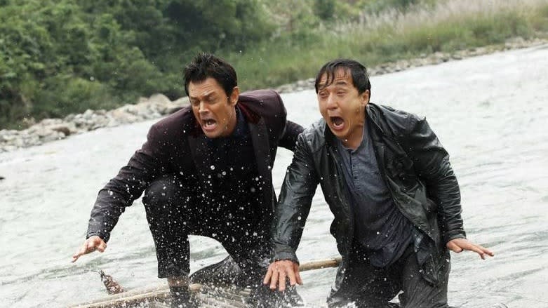 Em ‘Fora do Rumo’, Jackie Chan vive Bennie Chan, um detetive de Hong Kong que tem se dedicado nos últimos anos a investigar o empresário Victor Wong (Divulgação)