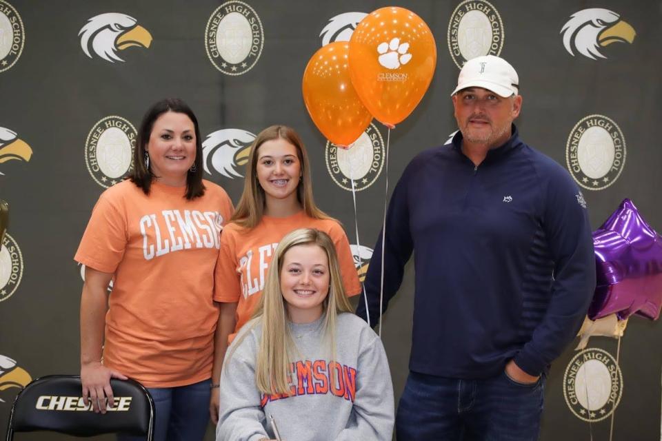 From left to right standing, Staci Roberts, Olivia Roberts, Kevin Roberts and Sydney Roberts (seated) at her signing ceremony at Chesnee High School (Roberts Family Photo)