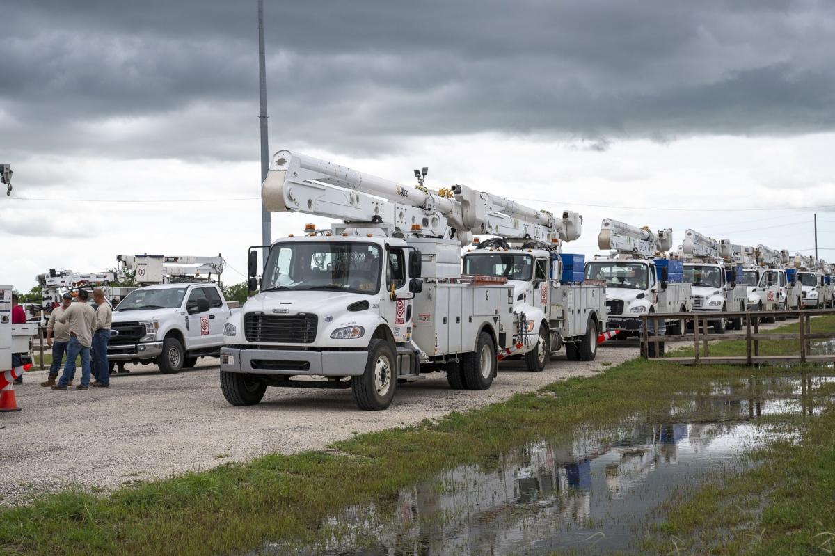 Power outages threaten Houston data center amid heatwave