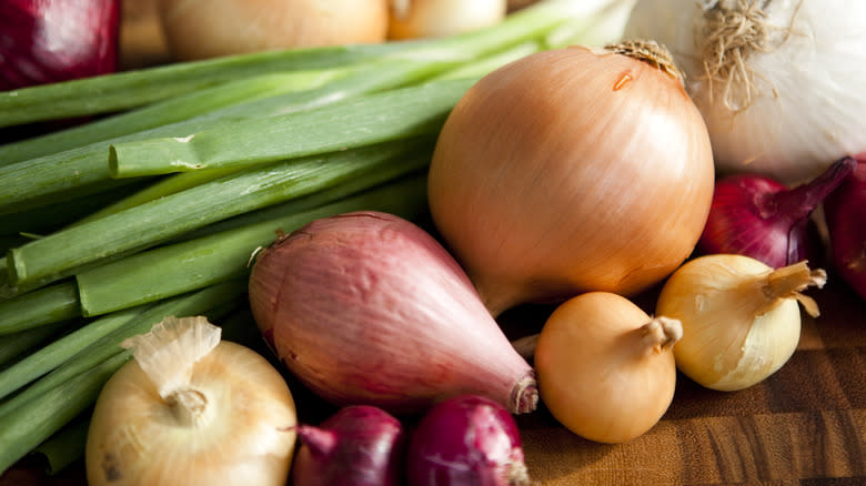 variety of onions