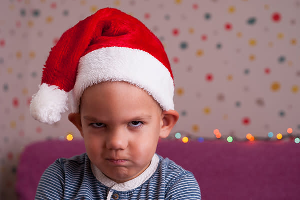 Padres de los niños piden no hacer comentarios negativos sobre la maestra por no ser coherent e con el espíritu navideño. Foto: MyrKu / Getty Images.