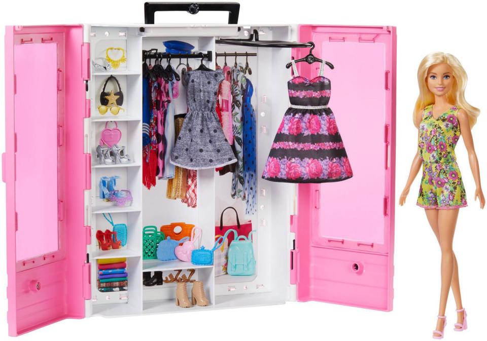 Barbie Fashionistas Ultimate Closet Doll and Accessory