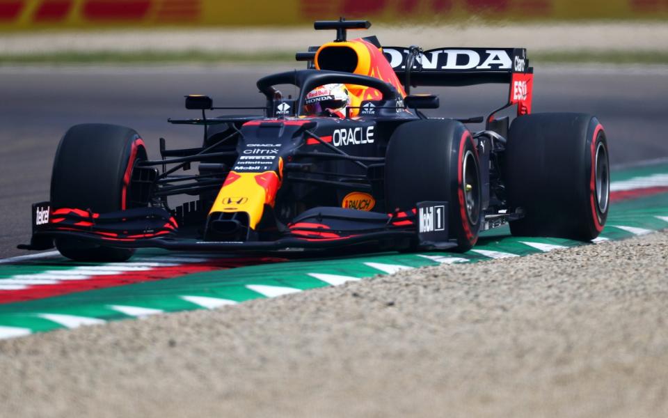 Max Verstappen of the Netherlands driving the (33) Red Bull Racing RB16B Honda during final practice ahead of the F1 Grand Prix of Emilia Romagna at Autodromo Enzo e Dino Ferrari on April 17, 2021 in Imola, Italy - Dan Istitene - Formula 1