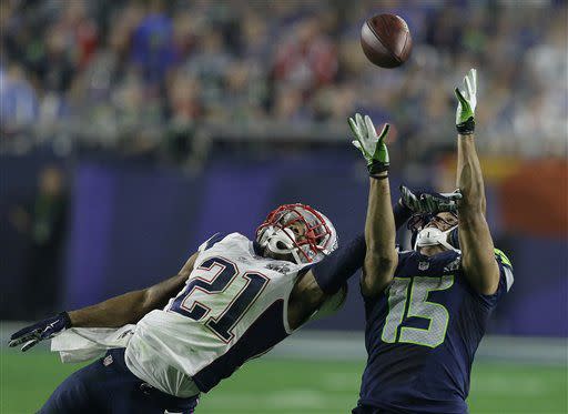 New England Patriots strong safety Malcolm Butler (21) defends an incomplete pass intended for Seattle Seahawks wide receiver Jermaine Kearse (15) during the second half of NFL Super Bowl XLIX football game Sunday, Feb. 1, 2015, in Glendale, Ariz. (AP Photo/Brynn Anderson)