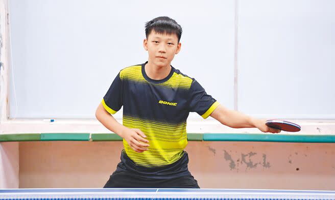 年僅13歲的屏東縣至正國中廖堉棋，順利選上U15桌球國手，成為屏東縣20年來第一人。（林和生攝）