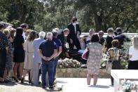 <p>Guy Bedos a été inhumé lundi dans le cimetière du petit village de Lumio, en Haute-Corse.</p>