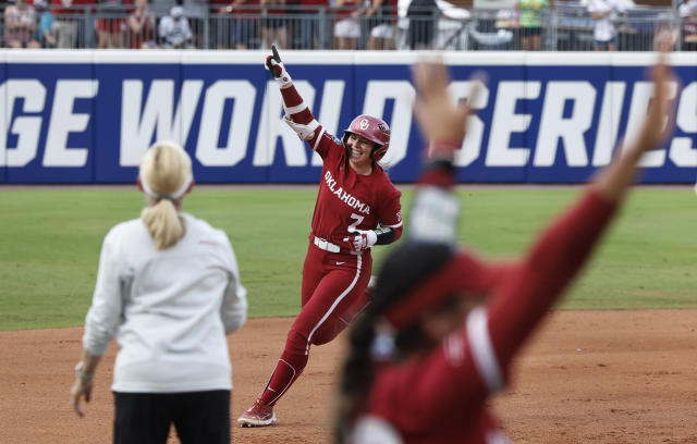 Oklahoma wins record fourth straight NCAA softball title, beating Texas 8-4  for 2-game sweep - Yahoo Sports