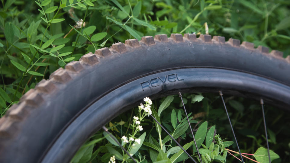  Revel updates their FusionFiber trail/enduro RW30 rim and wheelset 