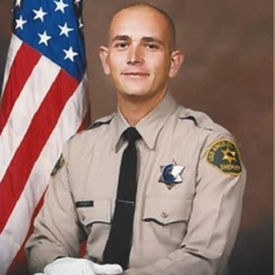 Los Angeles County Sheriff's Deputy Jonathan Stewart. (Los Angeles County Sheriff's Dept. )