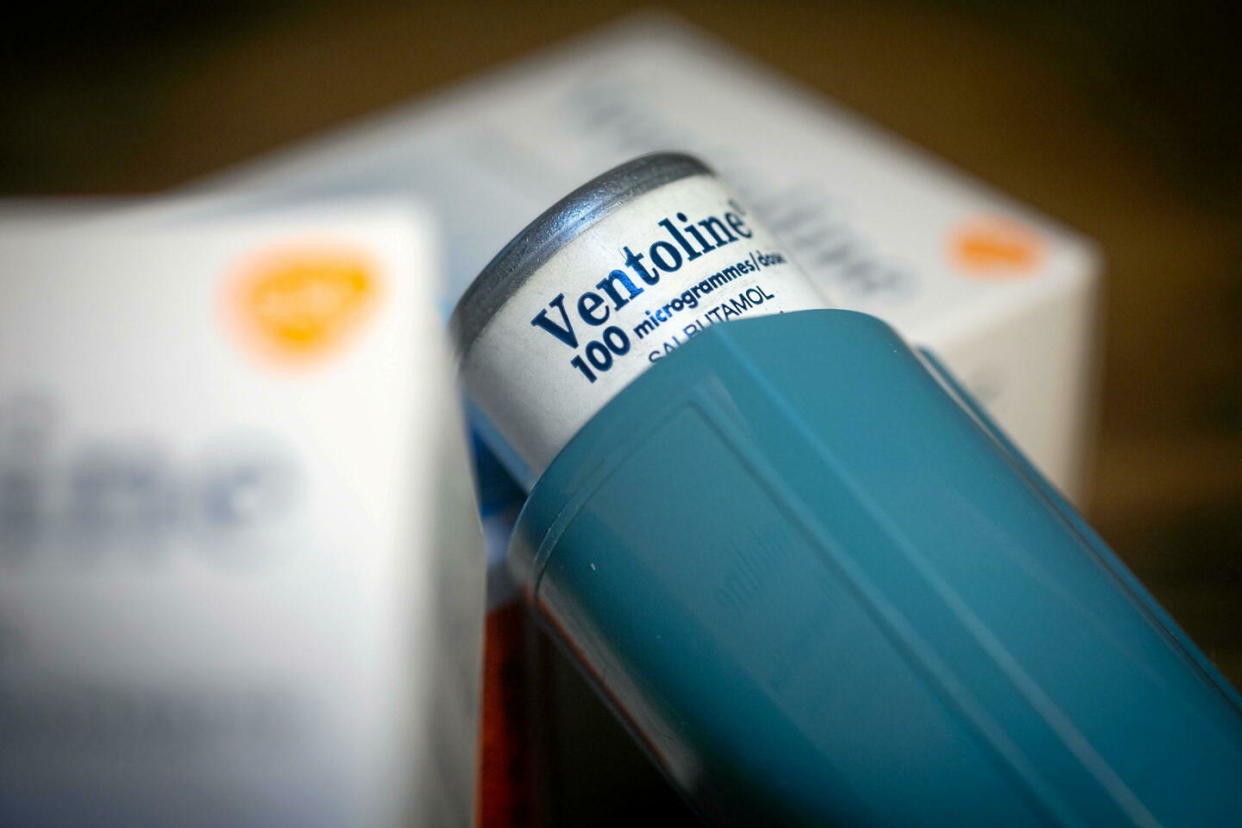 Les inhalateurs de Ventoline, utilisée pour le traitement de l'asthme, manquent dans les pharmacies françaises.  - Credit:Vincent Loison/SIPA