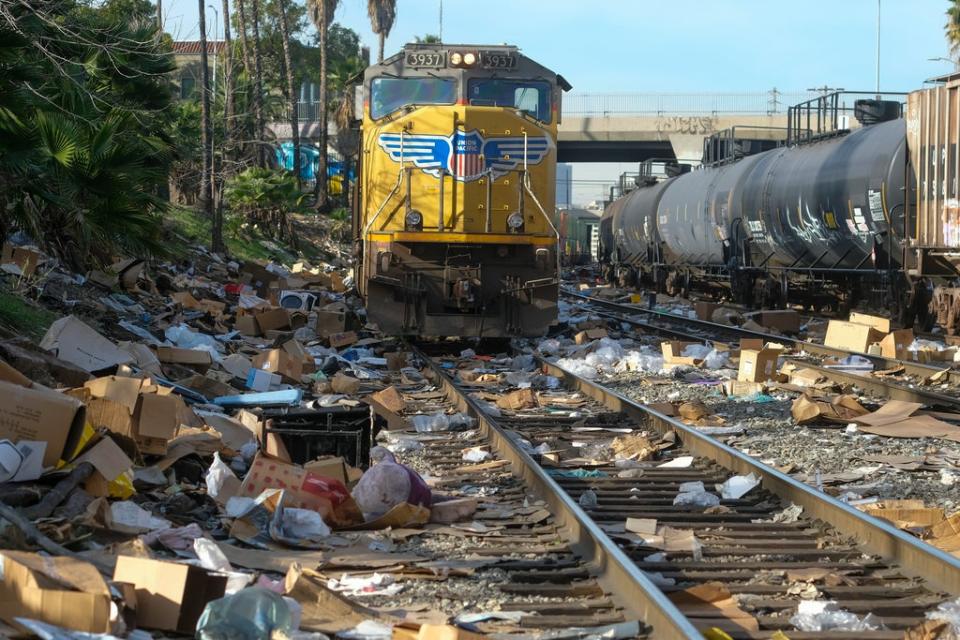 Train Cargo Thefts Los Angeles (Copyright 2022 Associated Press. All rights reserved.)